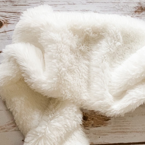 Justice Scarf | NWOT - Picture 3 of 4